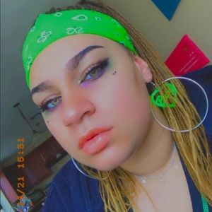 Meet your Posher, Channah